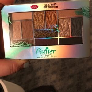 Physician’s formula “butter” pallet.